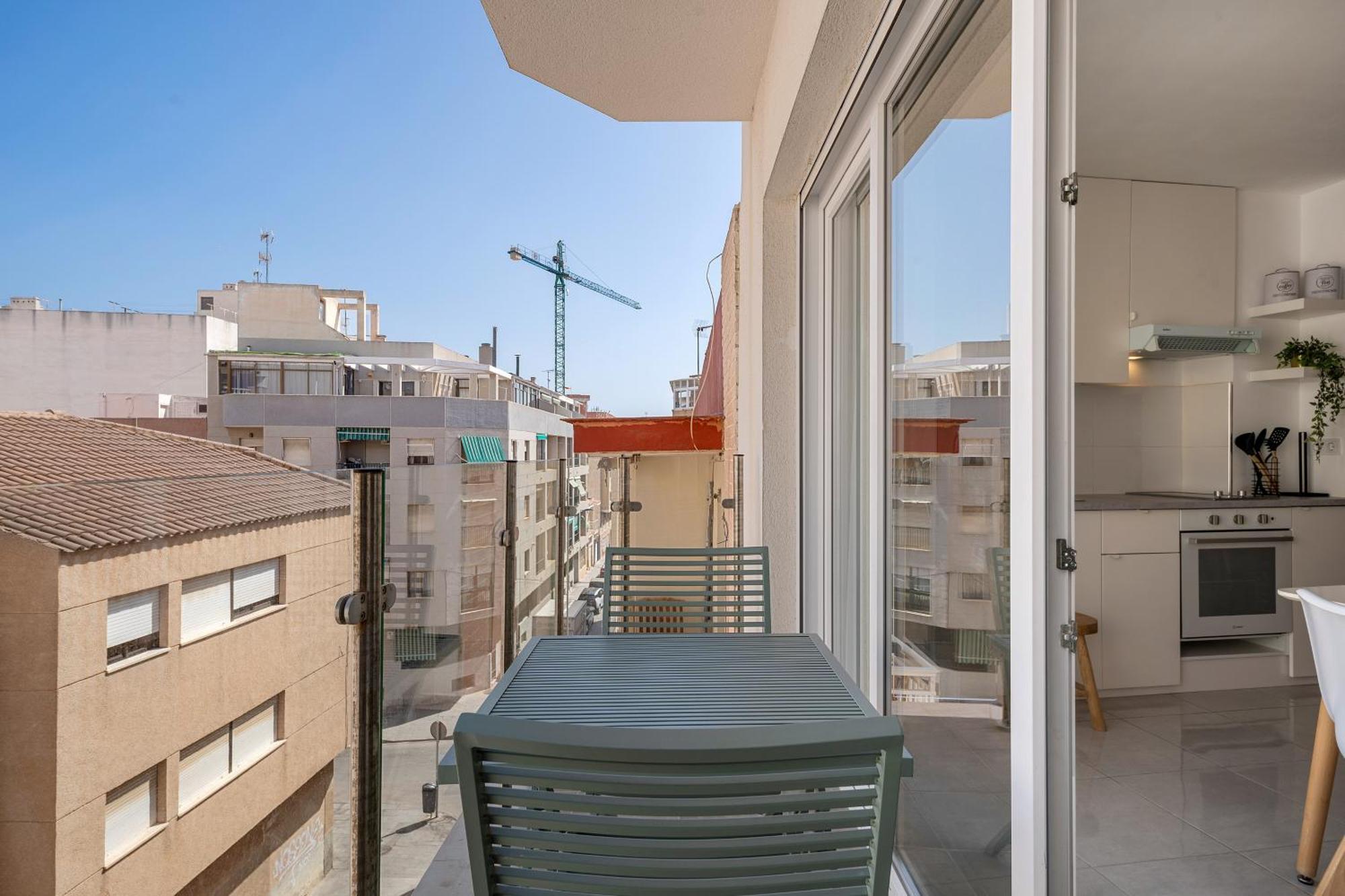 Casa Amorosa Apartment - Close To Beach, City Centre And Bus Station Τορεβιέχα Εξωτερικό φωτογραφία